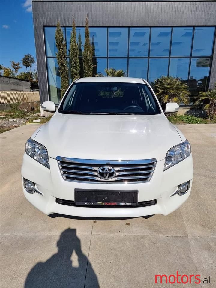 2011' Toyota RAV4 photo #2