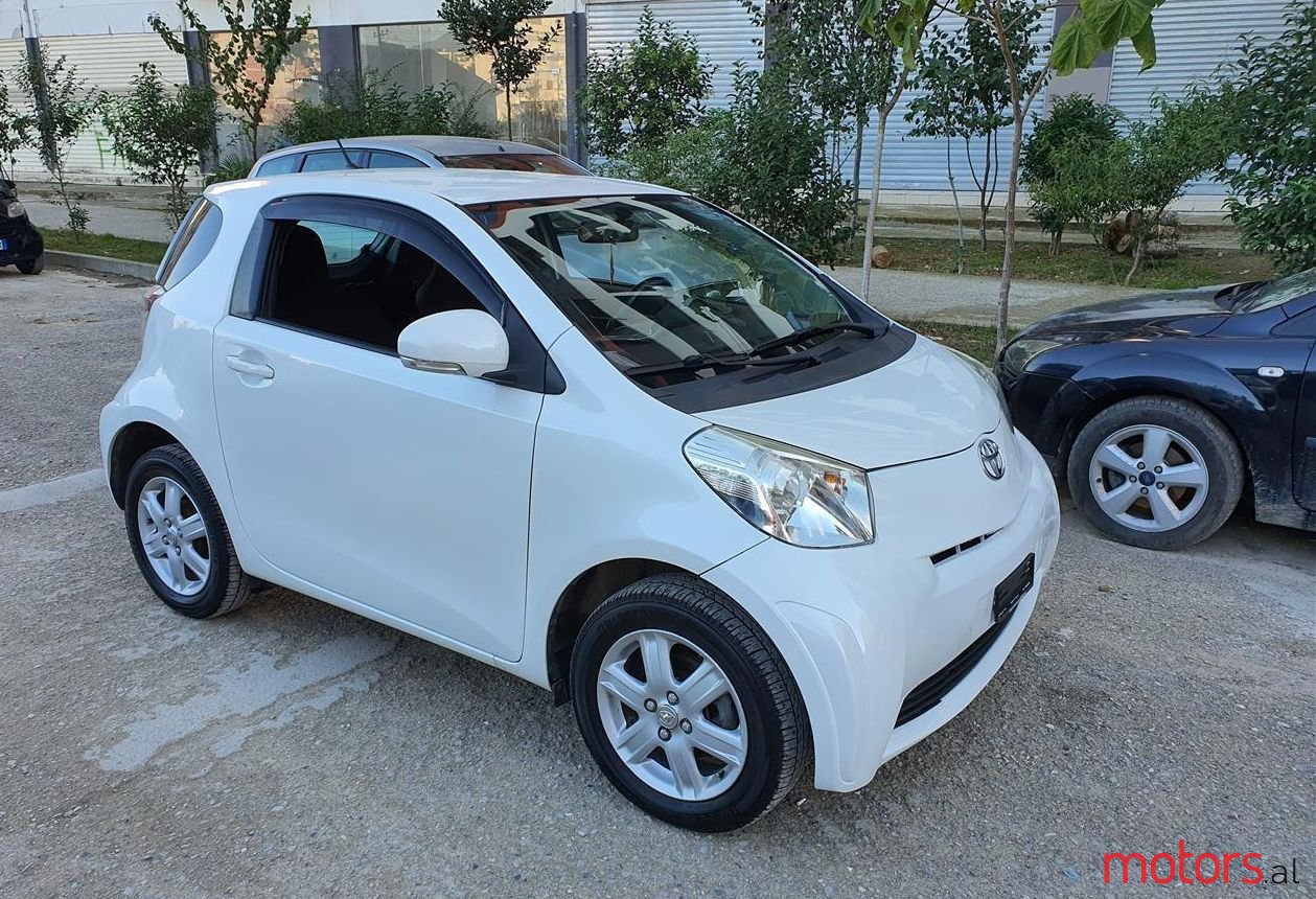 2009' Toyota iQ photo #1