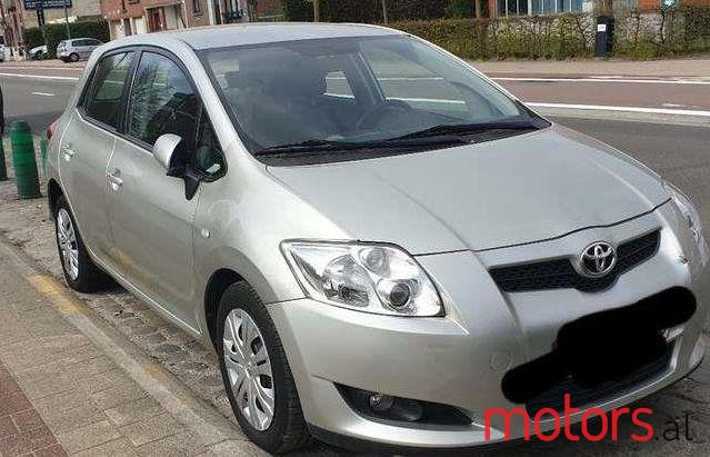 2007' Toyota Auris photo #1