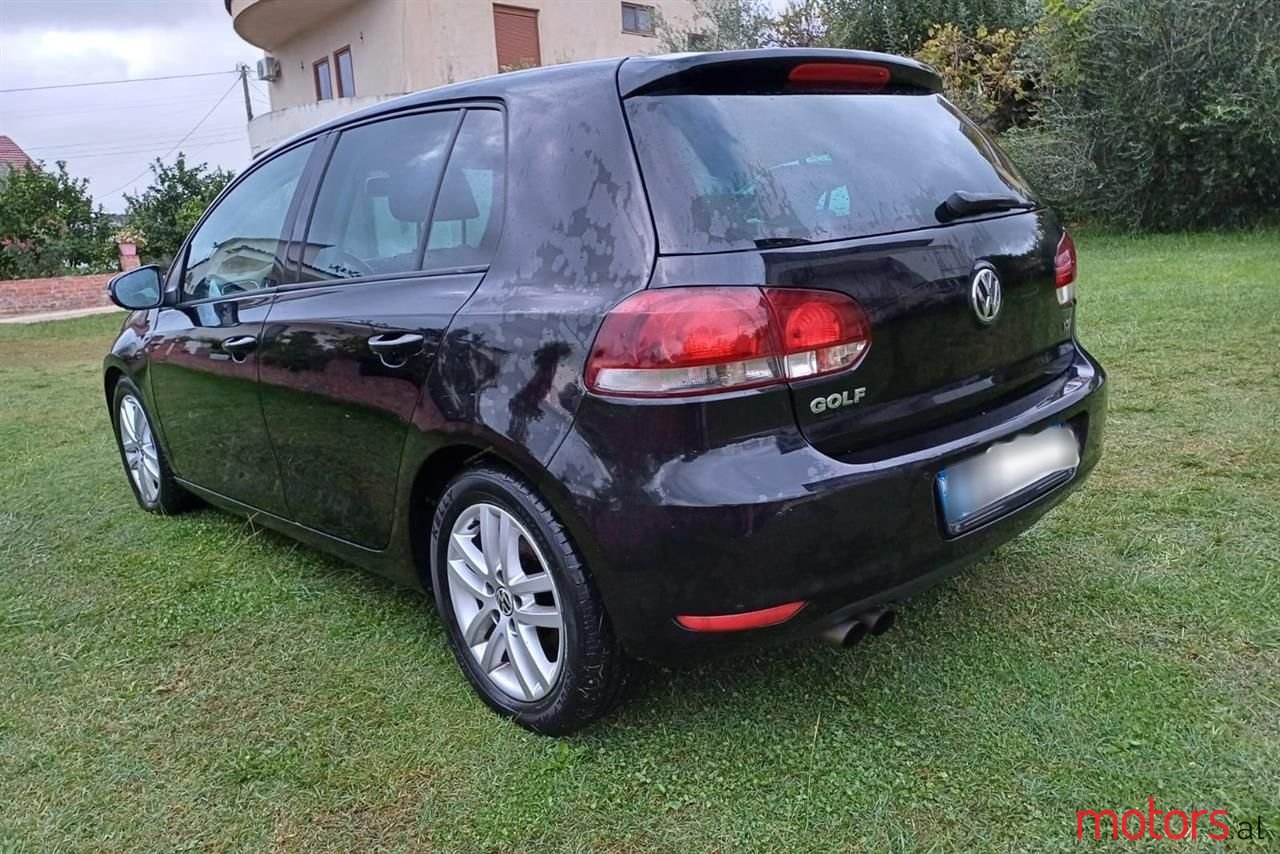 2010' Volkswagen Golf photo #3