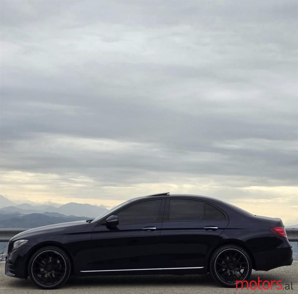 2018' Mercedes-Benz E 220 photo #4