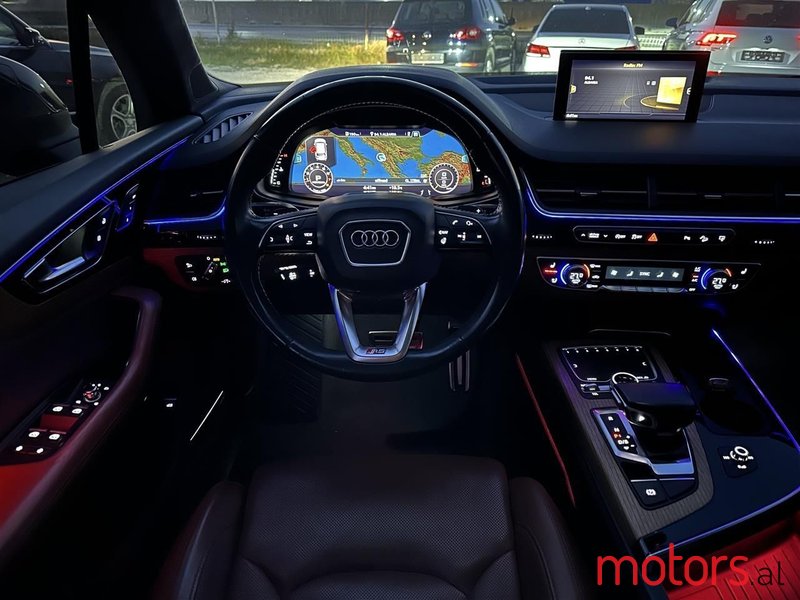 2017' Audi Q7 photo #4