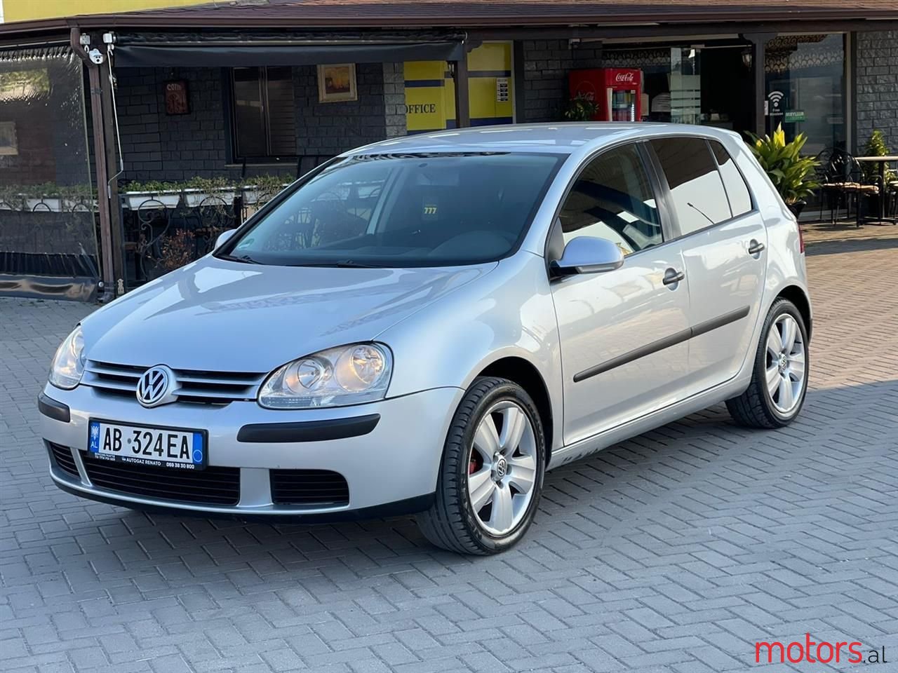 2006' Volkswagen Golf photo #1