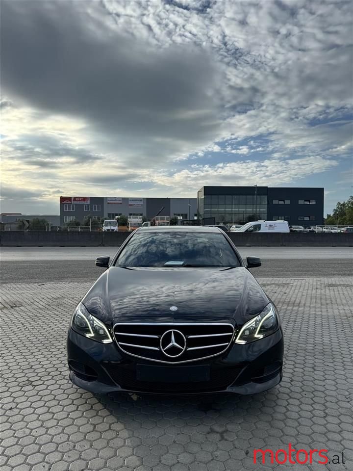 2016' Mercedes-Benz E 220 photo #1