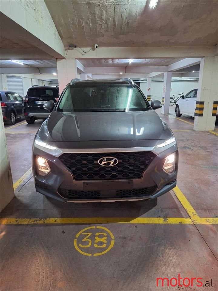 2019' Hyundai Santa Fe photo #1