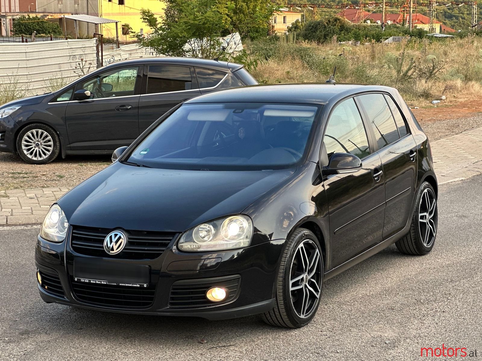 2008' Volkswagen Golf photo #4