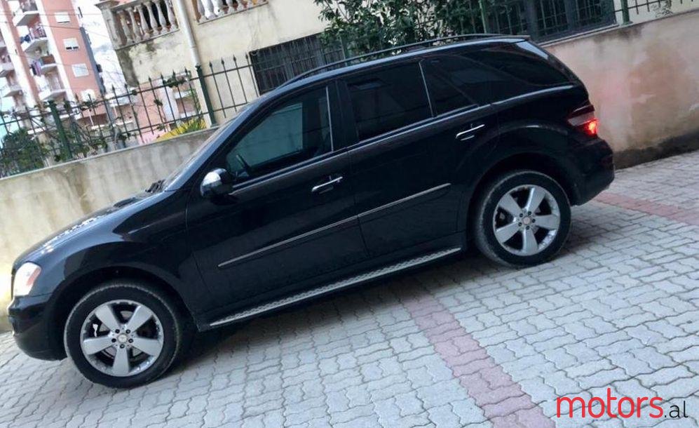 2010' Mercedes-Benz ML 350 photo #1