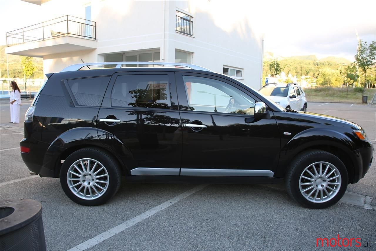 2008' Mitsubishi Outlander photo #4