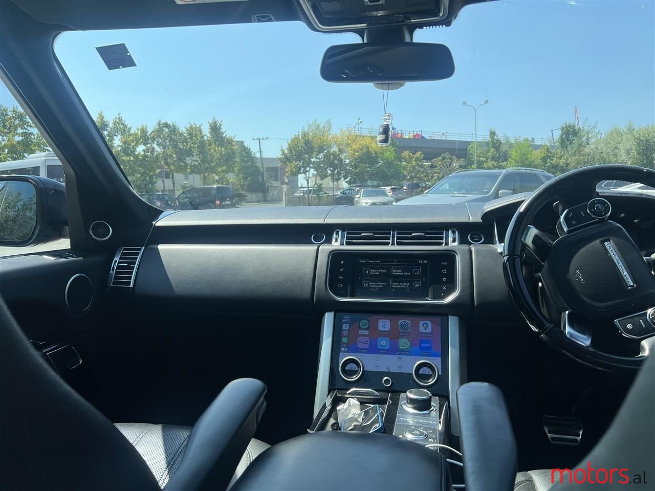 2017' Land Rover Range Rover photo #4