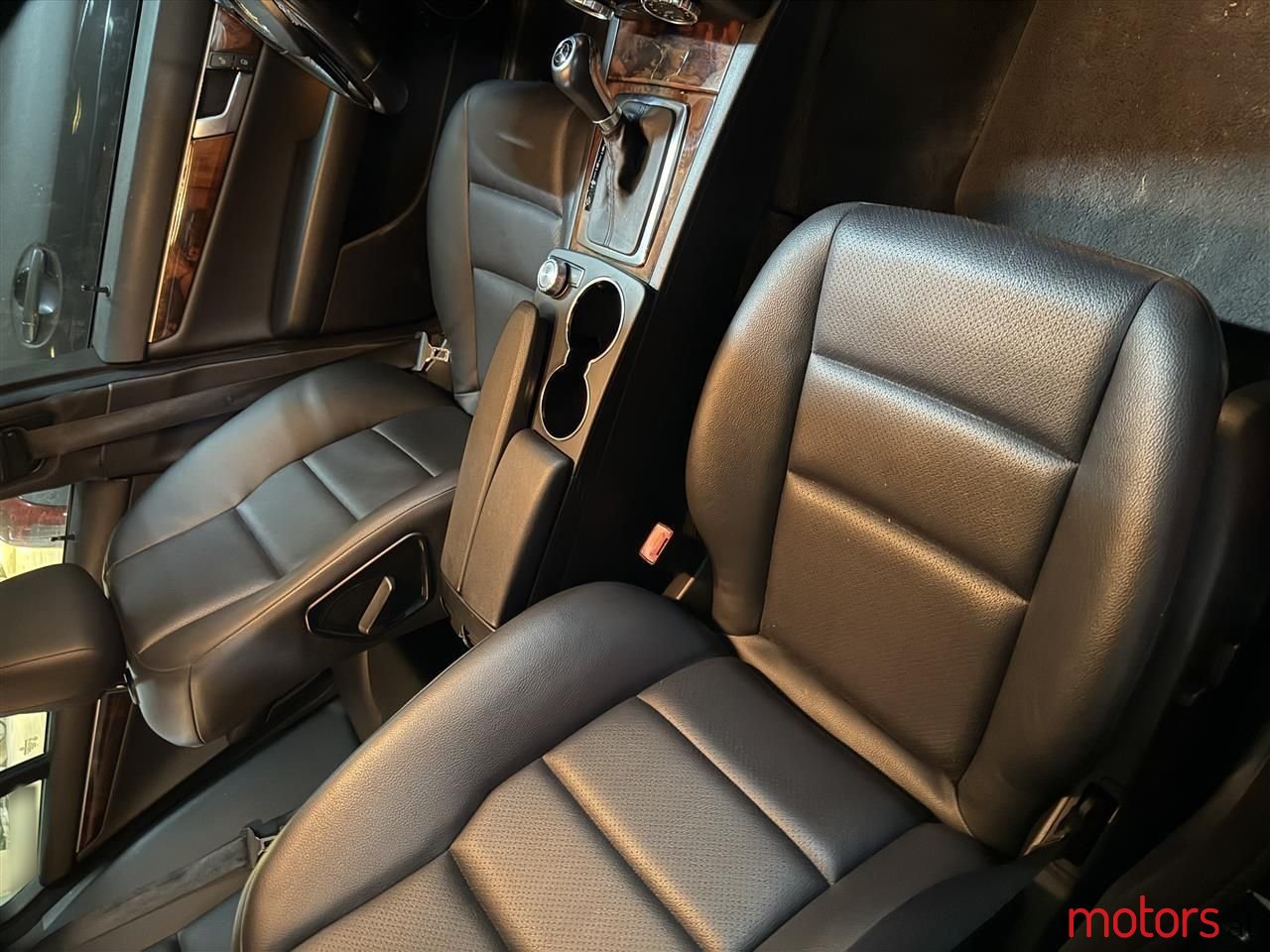 2012' Mercedes-Benz C 300 photo #4