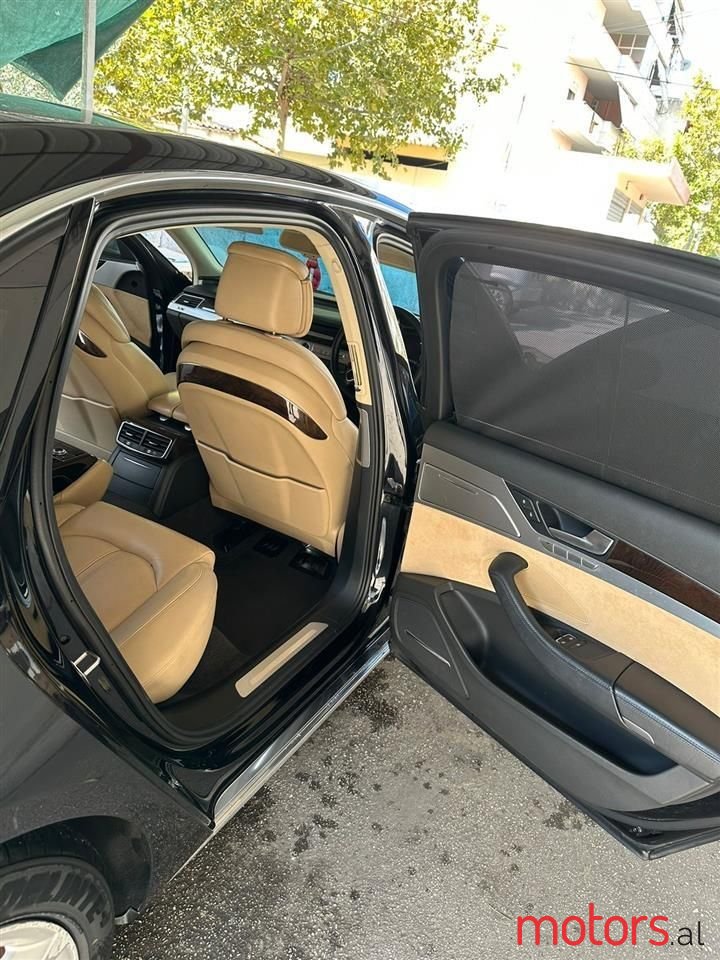 2013' Audi A8 photo #3