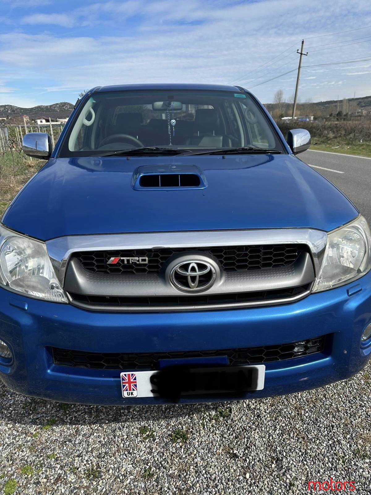 2011' Toyota Hilux photo #1