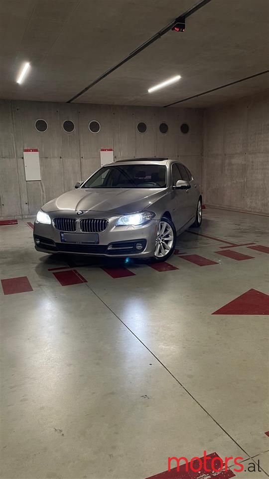 2015' BMW 528 photo #1