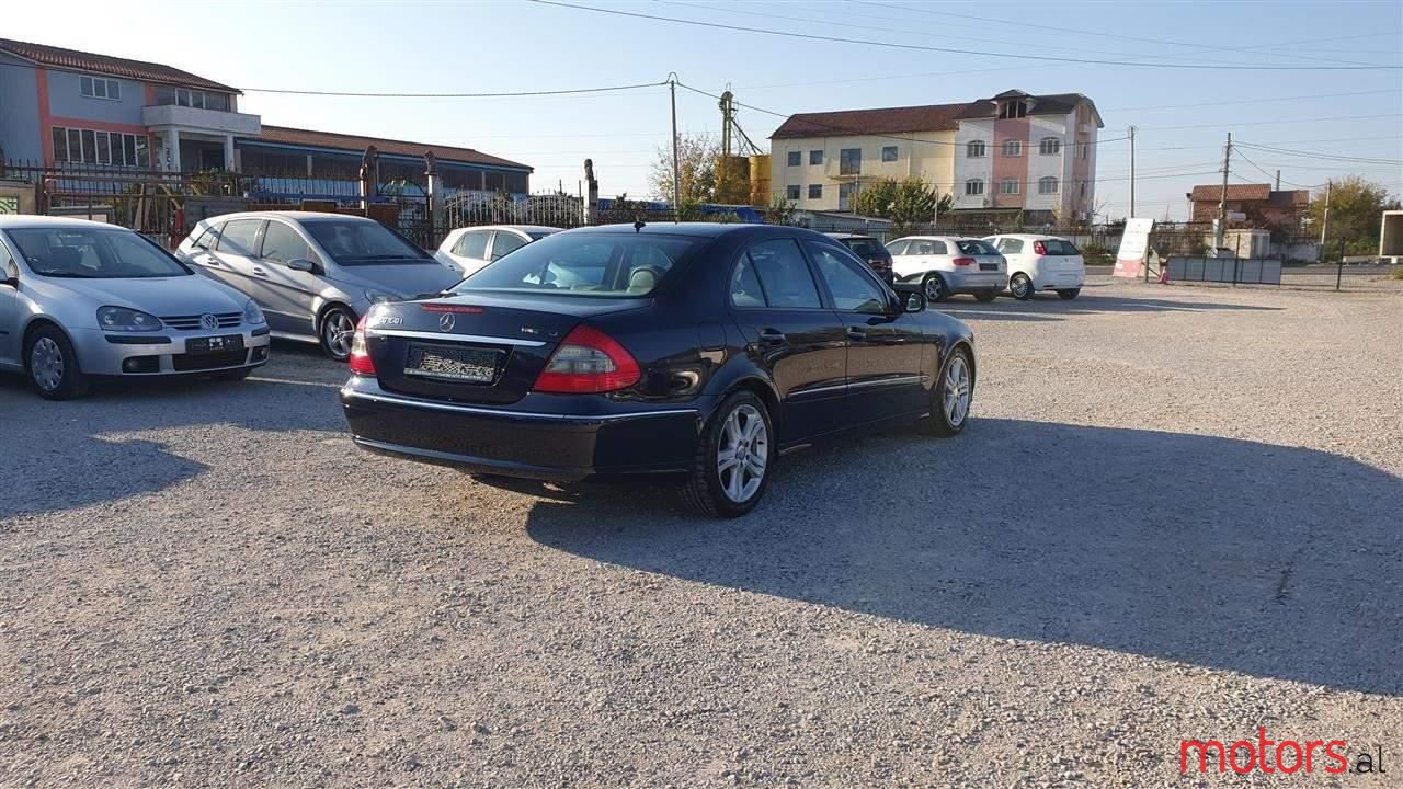 2009' Mercedes-Benz E 220 photo #5