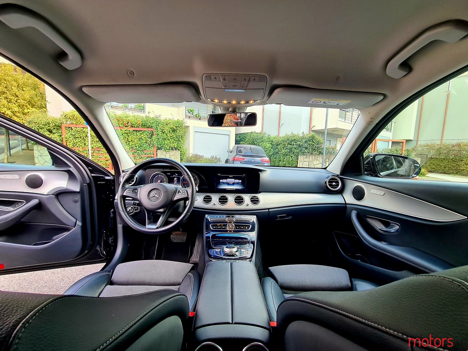 2017' Mercedes-Benz E 220 photo #6