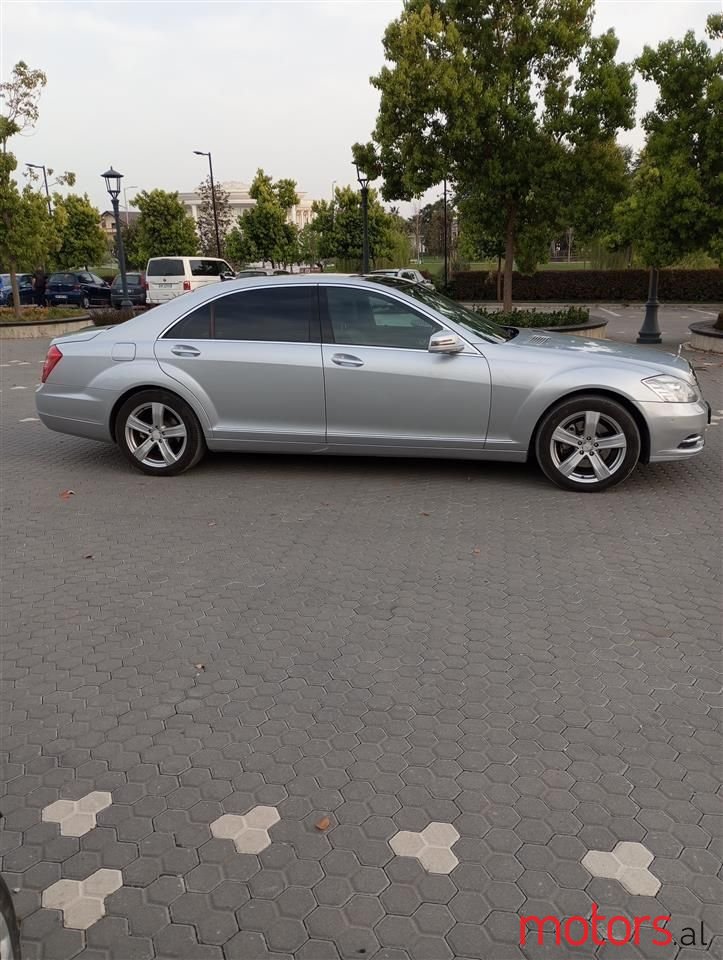 2011' Mercedes-Benz S 350 photo #1