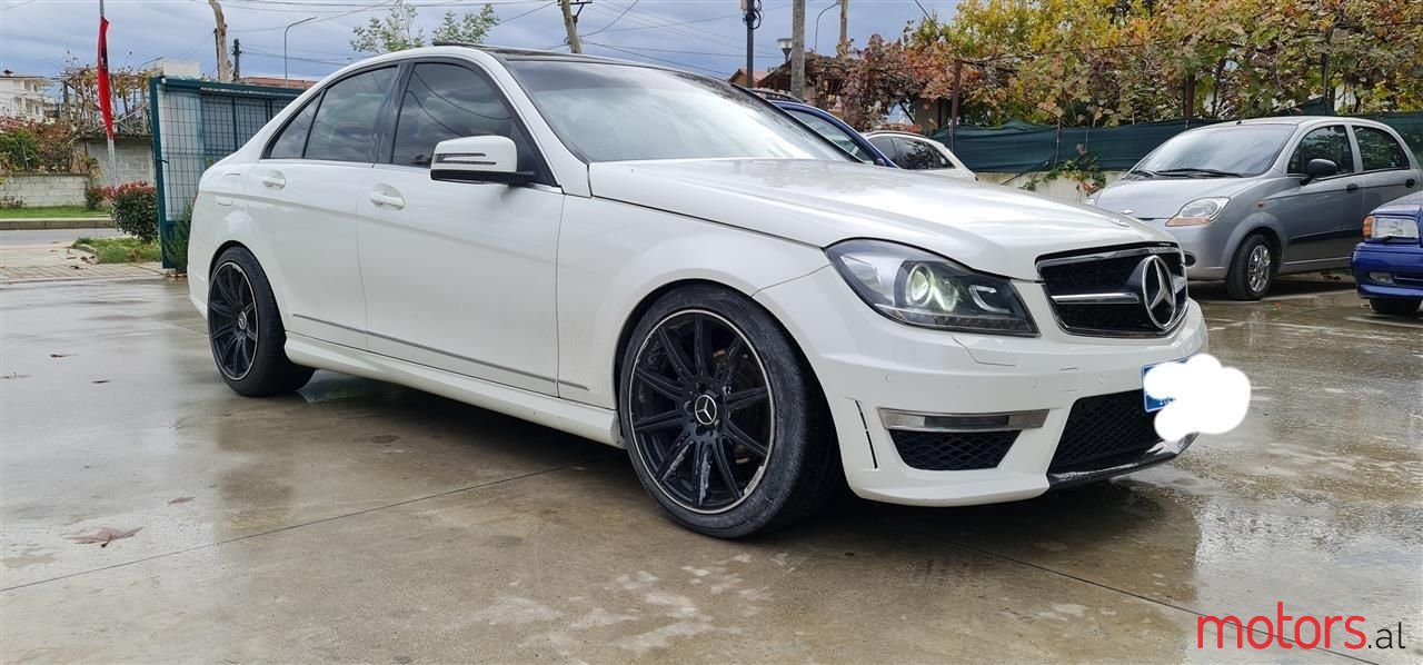 2012' Mercedes-Benz C 300 photo #6