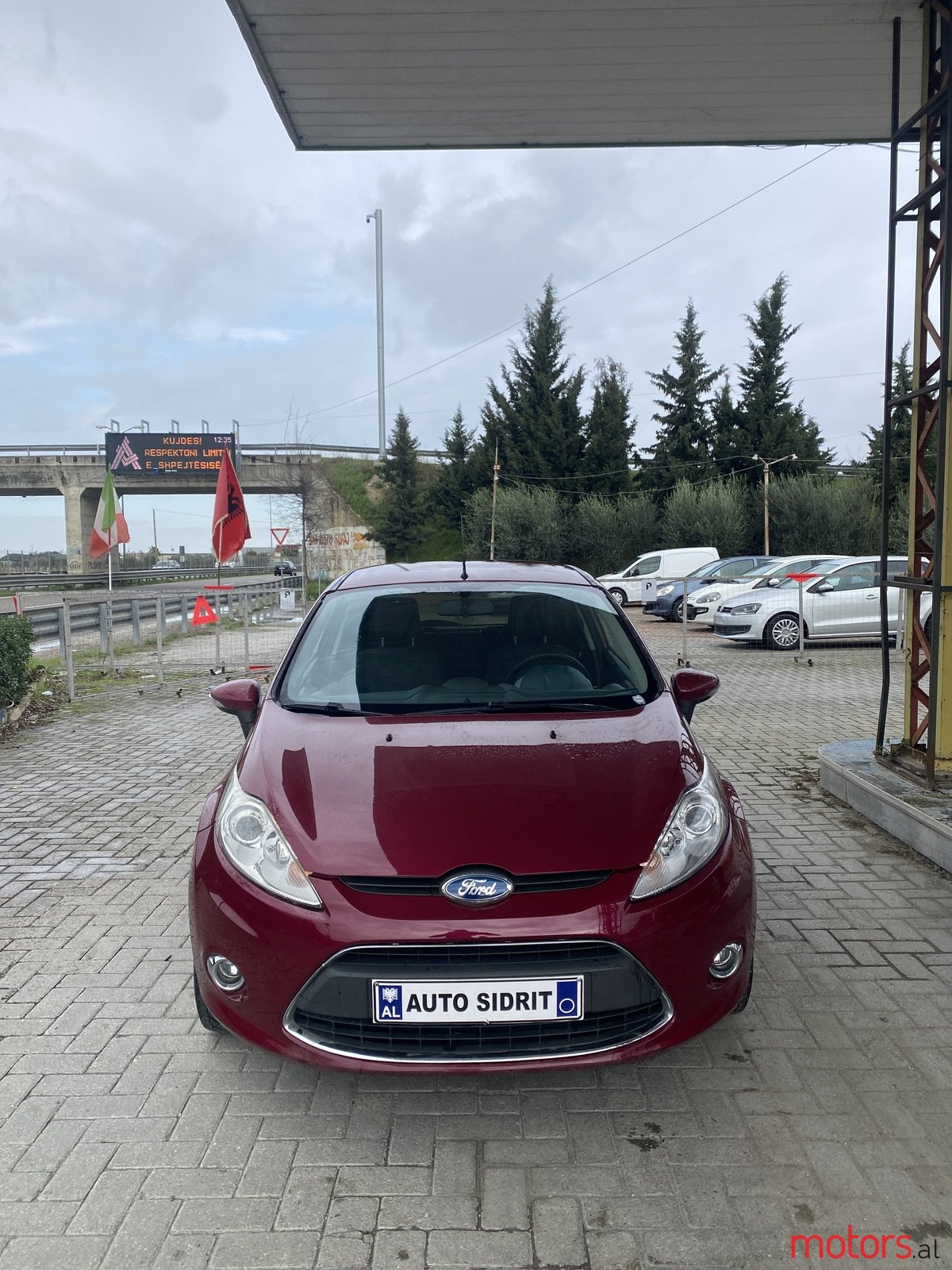 2010' Ford Fiesta photo #3