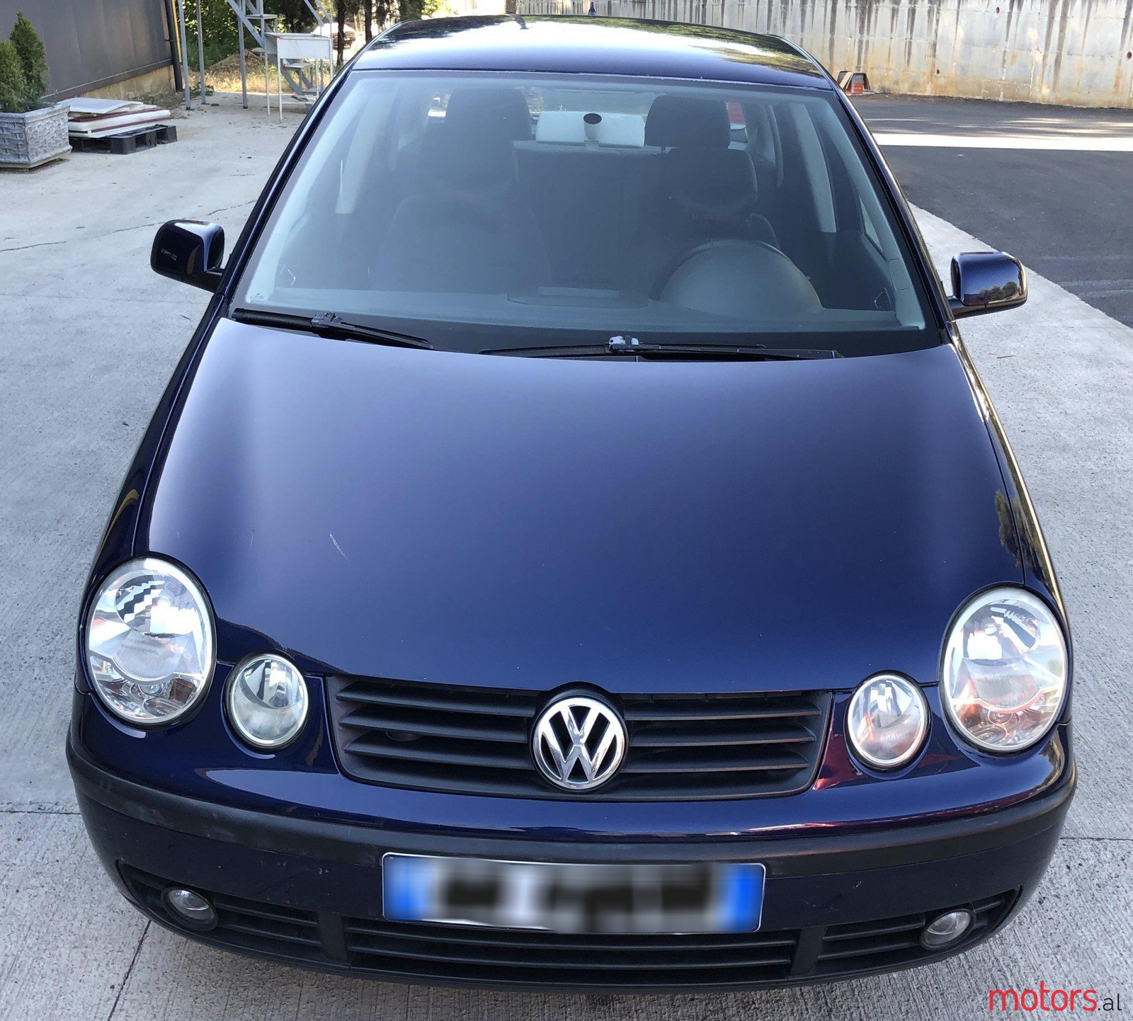 2002' Volkswagen Polo photo #1