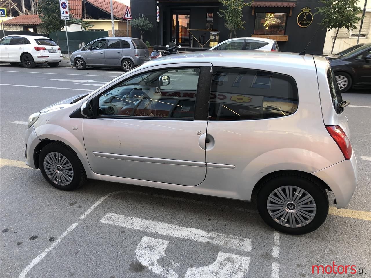 2010' Renault Twingo photo #5