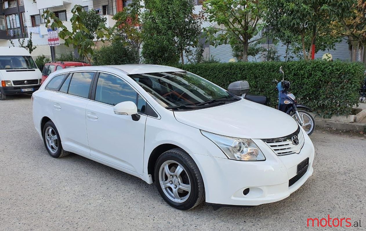 2010' Toyota Avensis photo #1