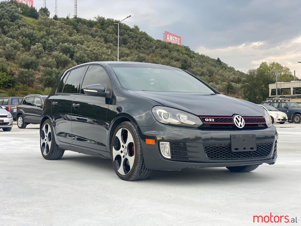 2010' Volkswagen Golf photo #1