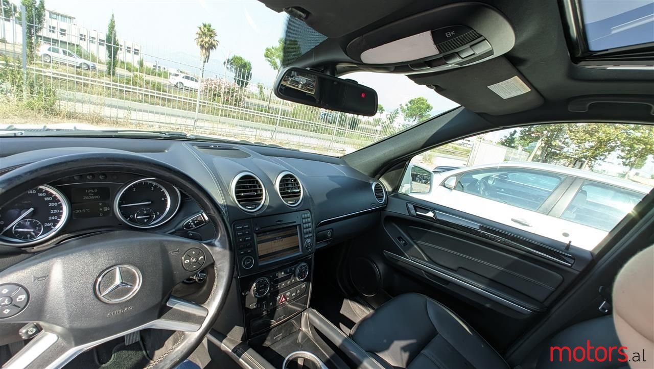 2012' Mercedes-Benz GL 350 photo #5