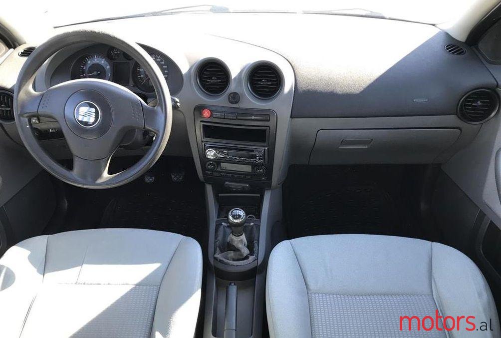 2003' SEAT Cordoba photo #1