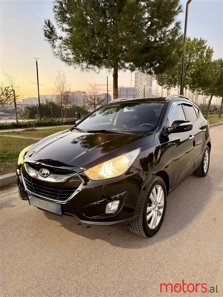 2010' Hyundai Tucson photo #1