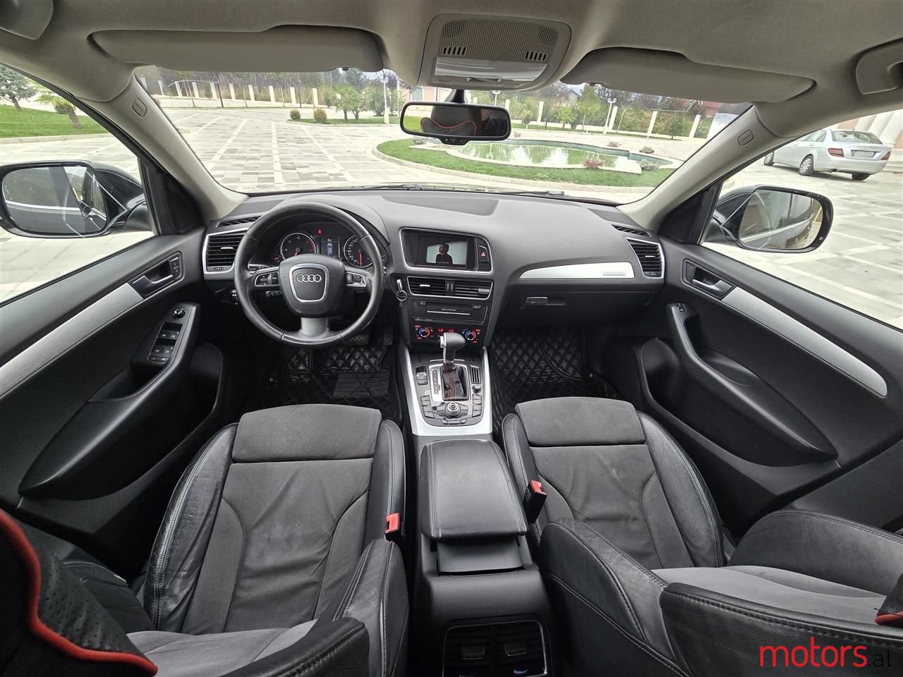 2009' Audi Q5 photo #5