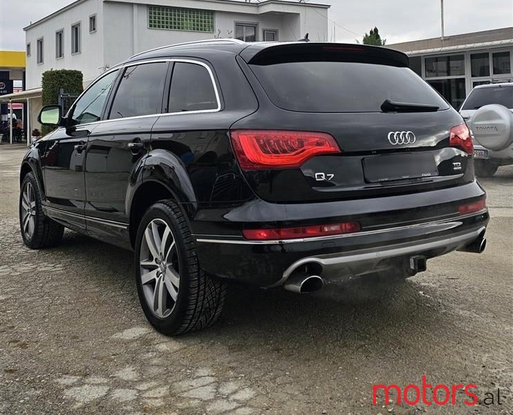 2015' Audi Q7 photo #2