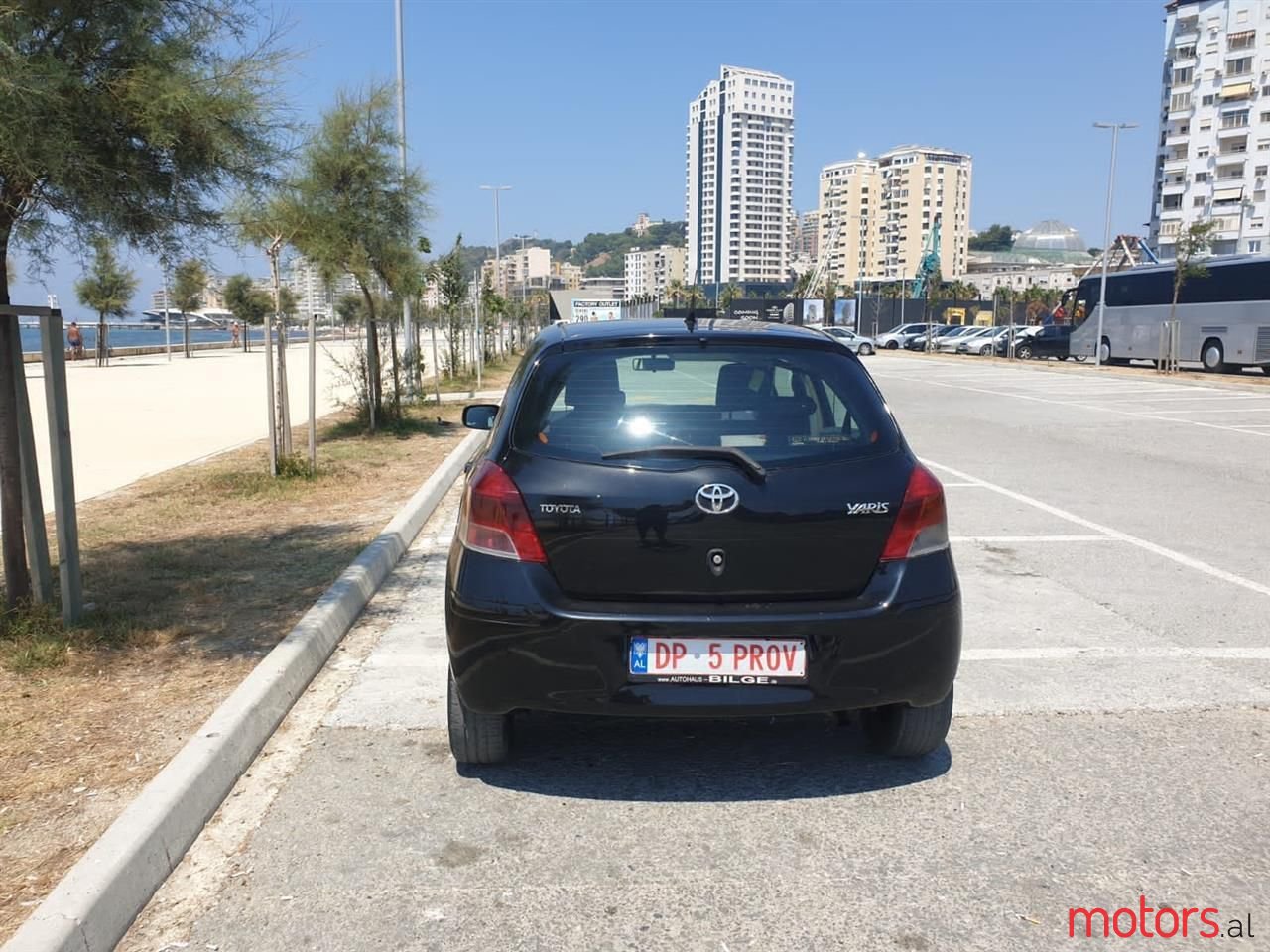 2009' Toyota Yaris photo #6