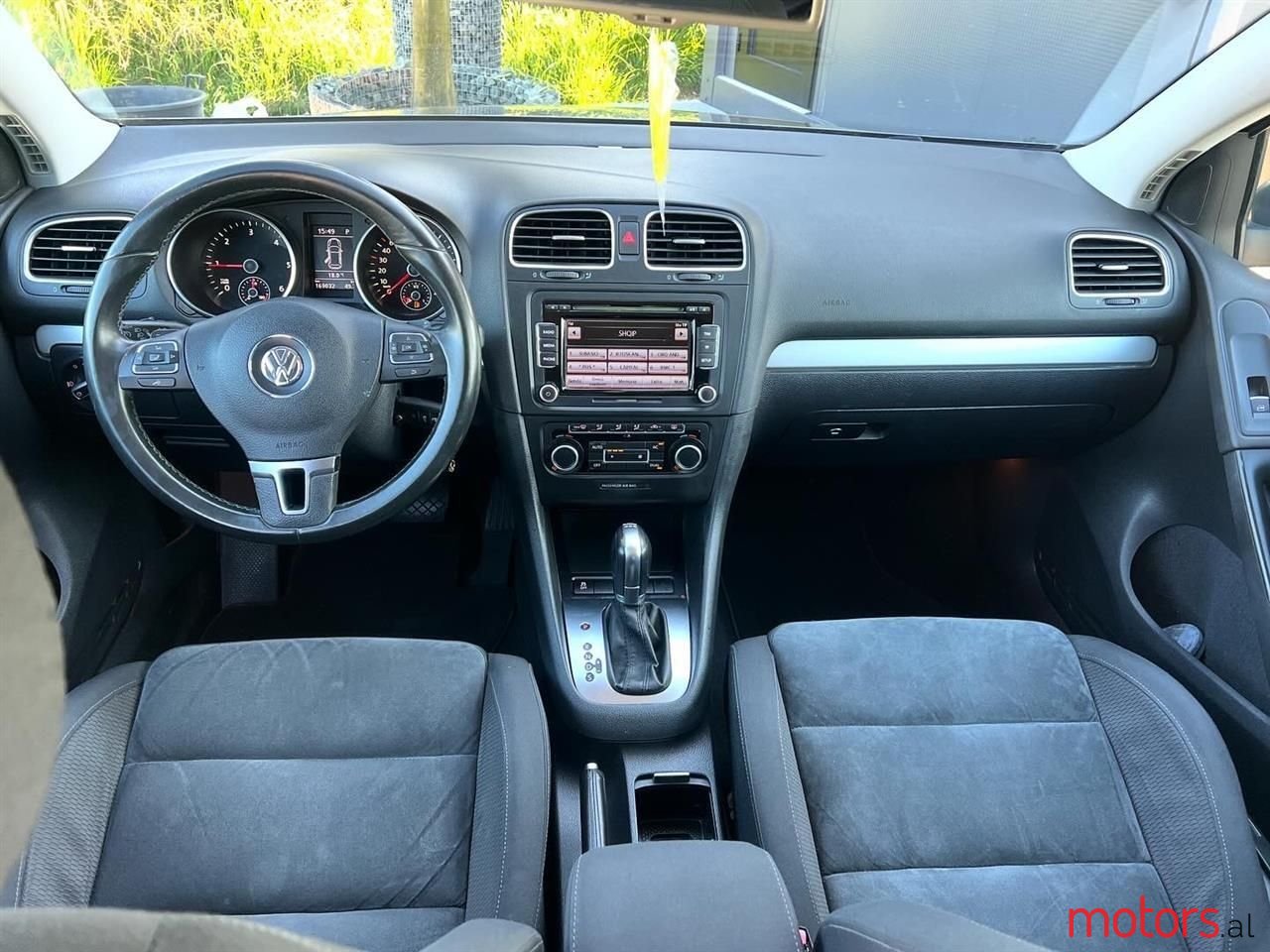 2012' Volkswagen Golf photo #2