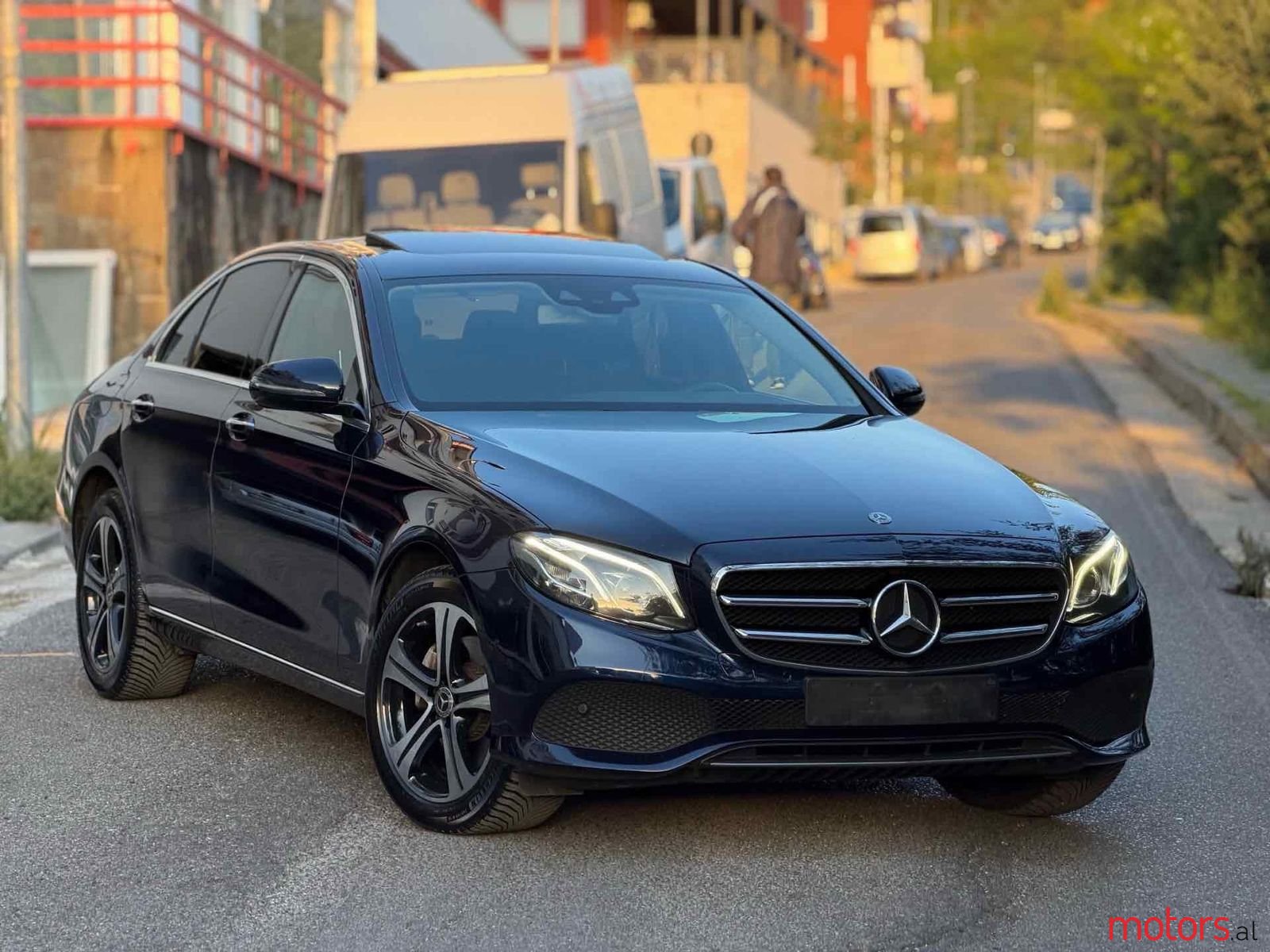 2018' Mercedes-Benz E 220 photo #1