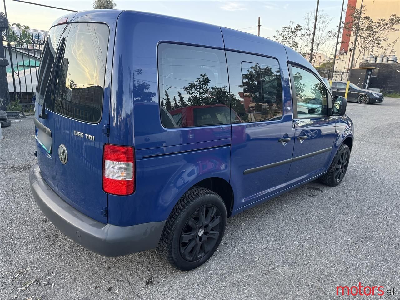 2009' Volkswagen Caddy photo #5