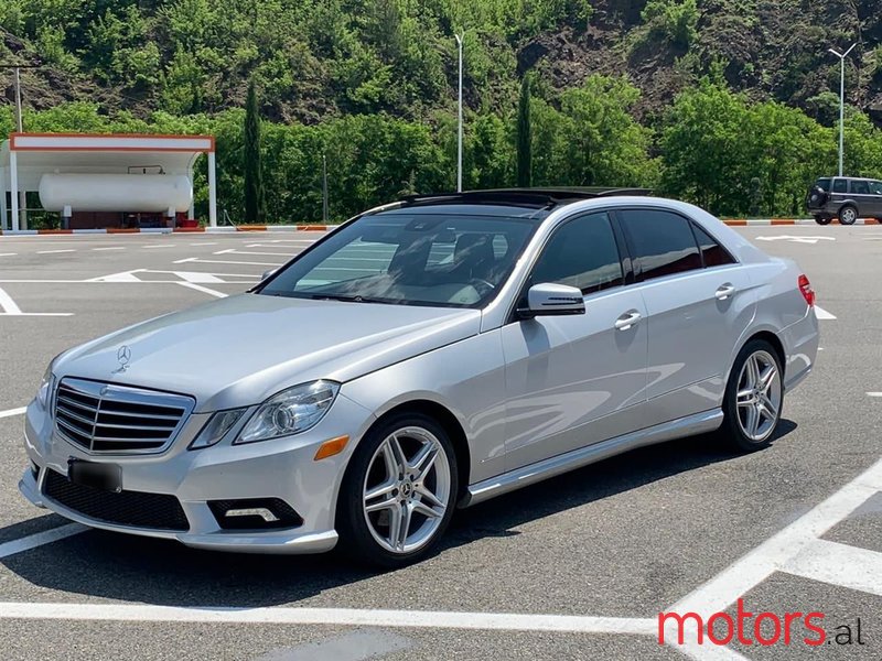 2011' Mercedes-Benz E 350 photo #2