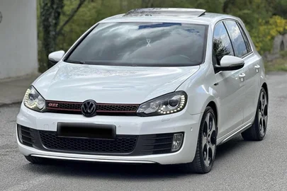2013' Volkswagen Golf