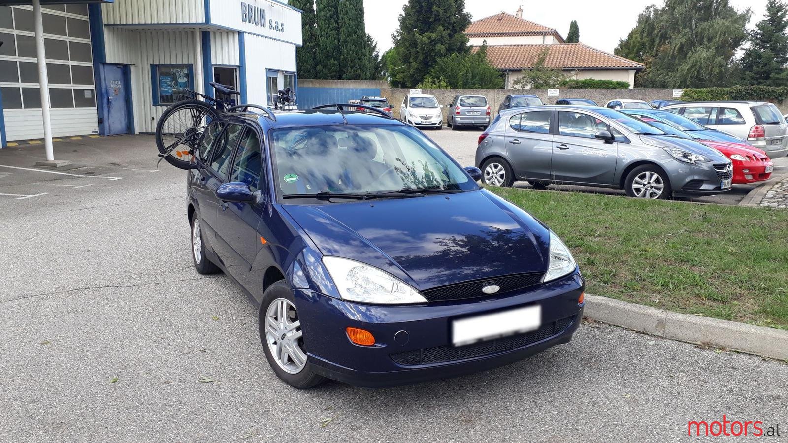 2001' Ford Focus photo #2