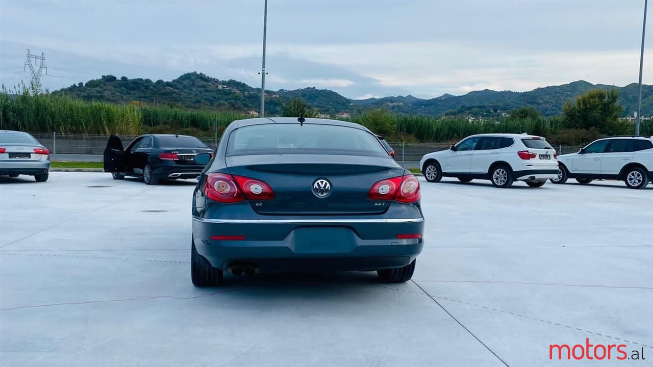 2011' Volkswagen photo #6