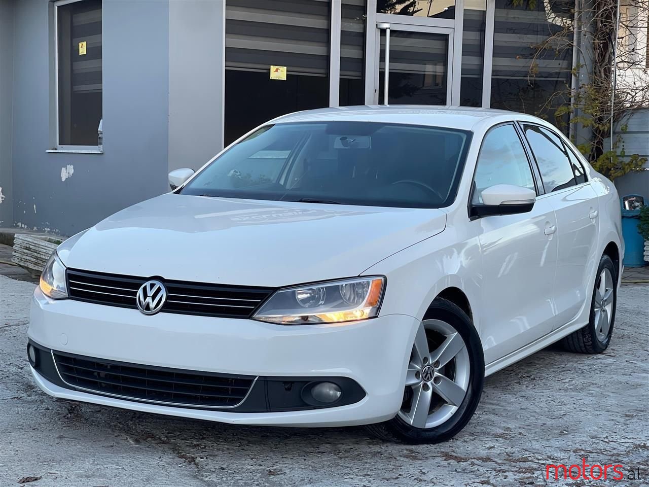 2012' Volkswagen Jetta photo #1