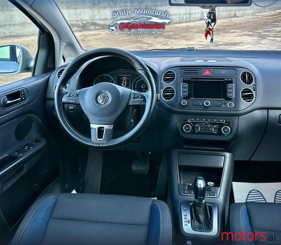2011' Volkswagen Golf Plus photo #3