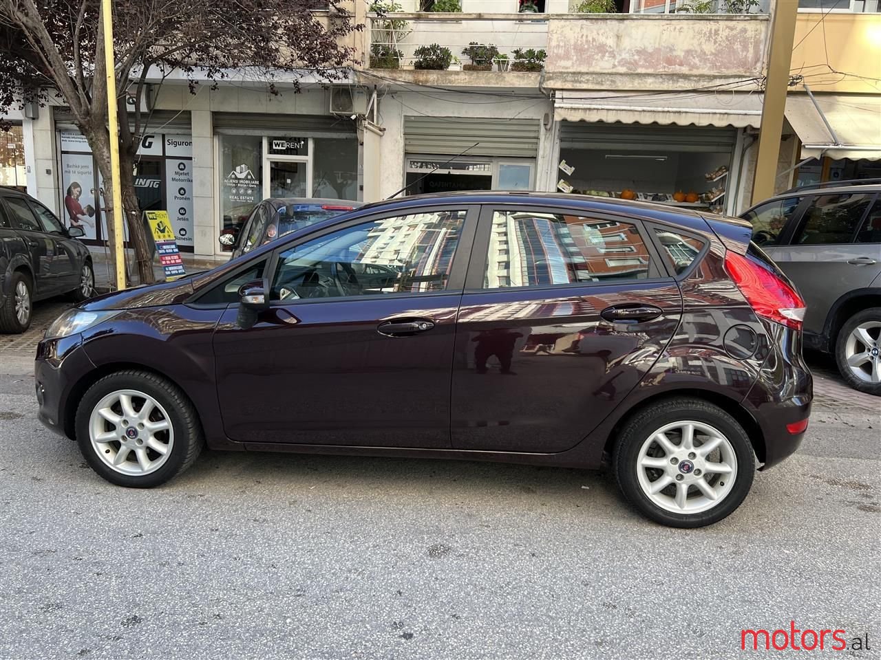 2011' Ford Fiesta photo #1