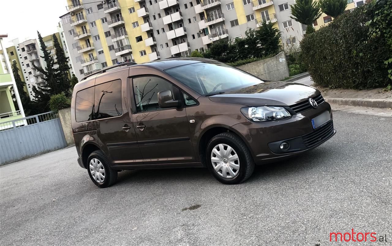 2011' Volkswagen Caddy photo #5