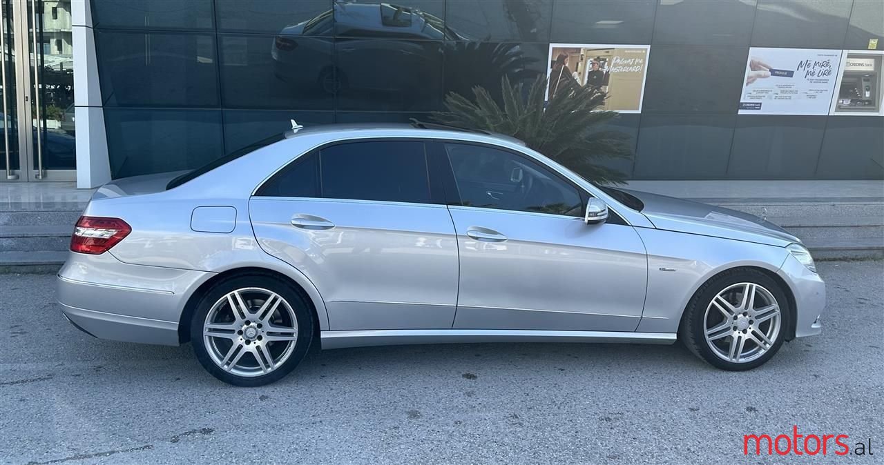 2010' Mercedes-Benz 220 photo #5