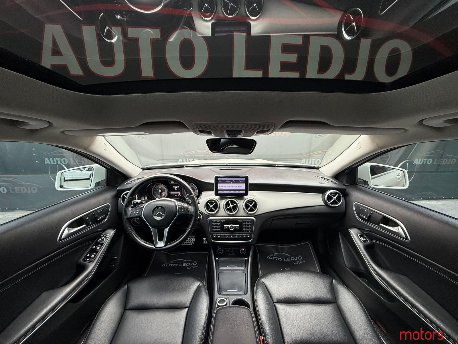 2015' Mercedes-Benz GLA 200 photo #4