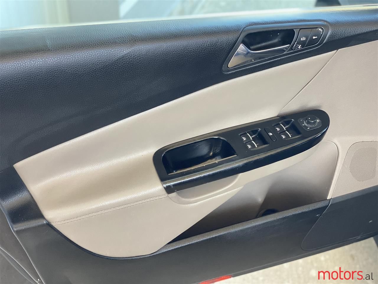 2006' Volkswagen Passat photo #4