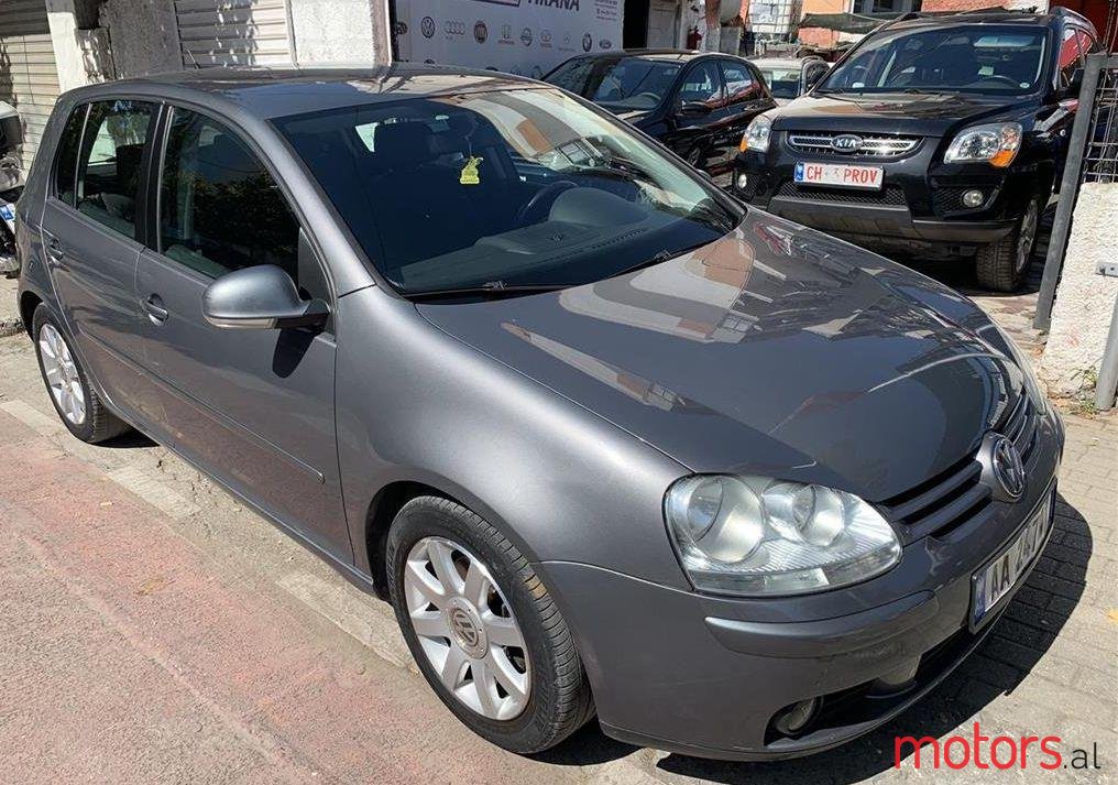 2005' Volkswagen Golf photo #1