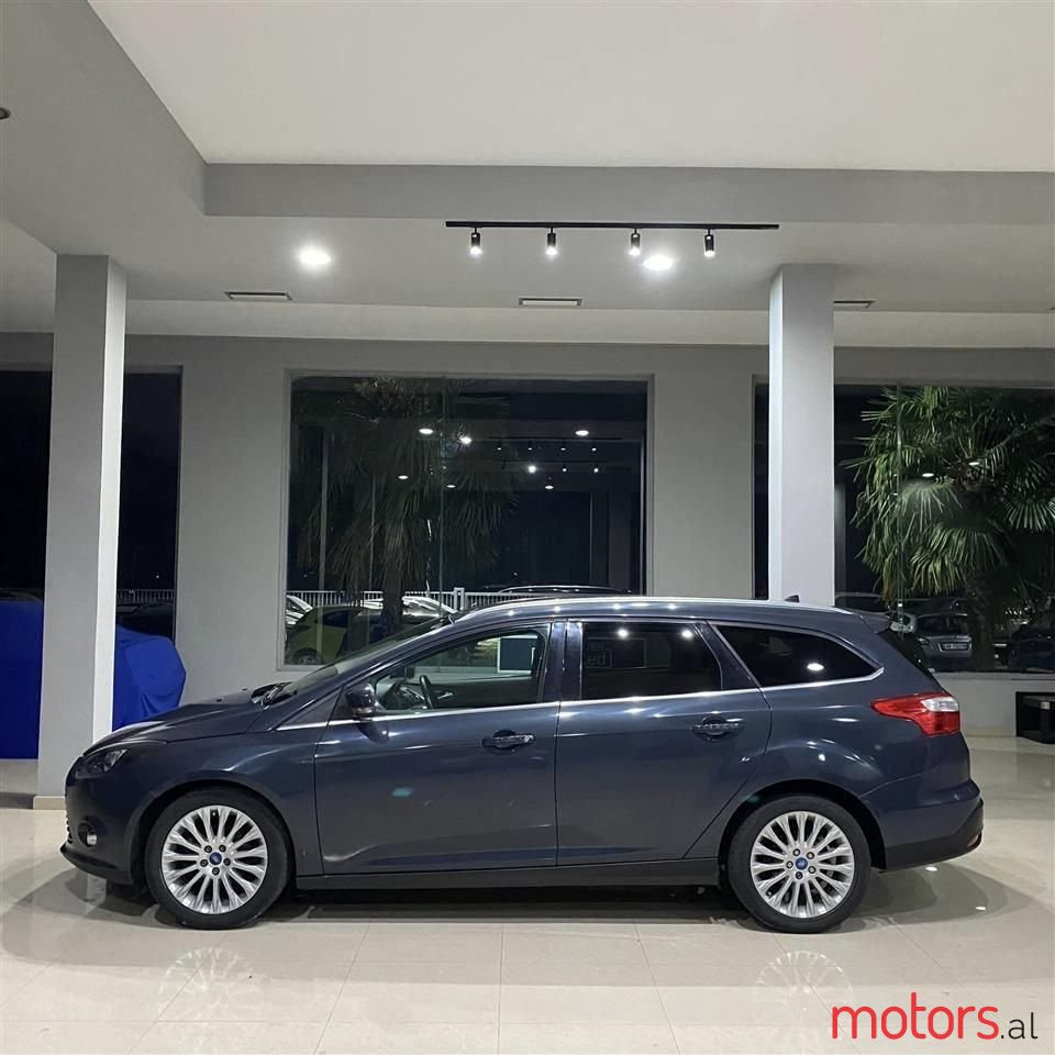 2011' Ford Focus photo #5