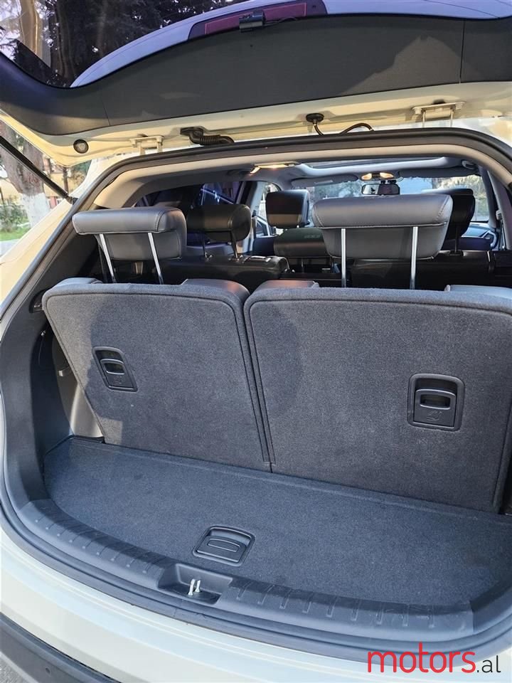 2013' Hyundai Santa Fe photo #6