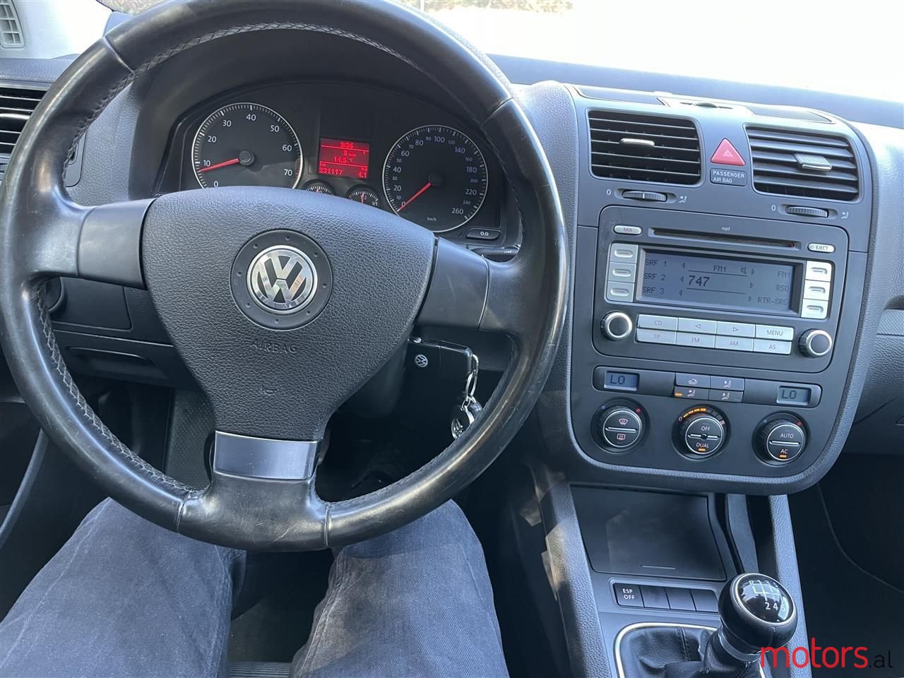 2008' Volkswagen Golf photo #4